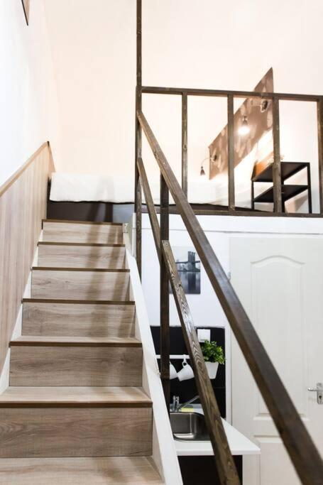 Central Budget Lofts Apartment Budapest Exterior photo