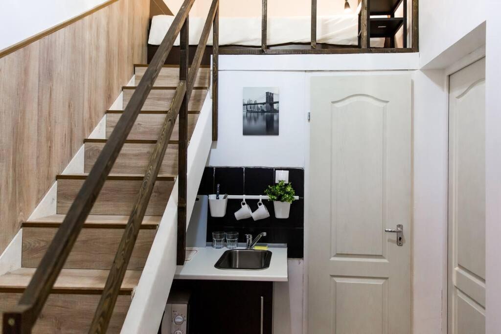 Central Budget Lofts Apartment Budapest Exterior photo