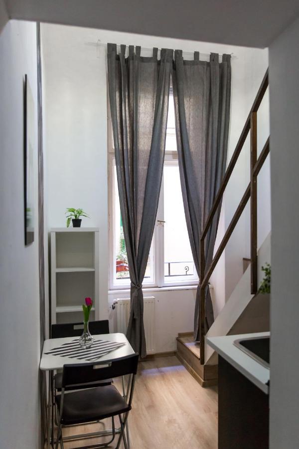 Central Budget Lofts Apartment Budapest Exterior photo