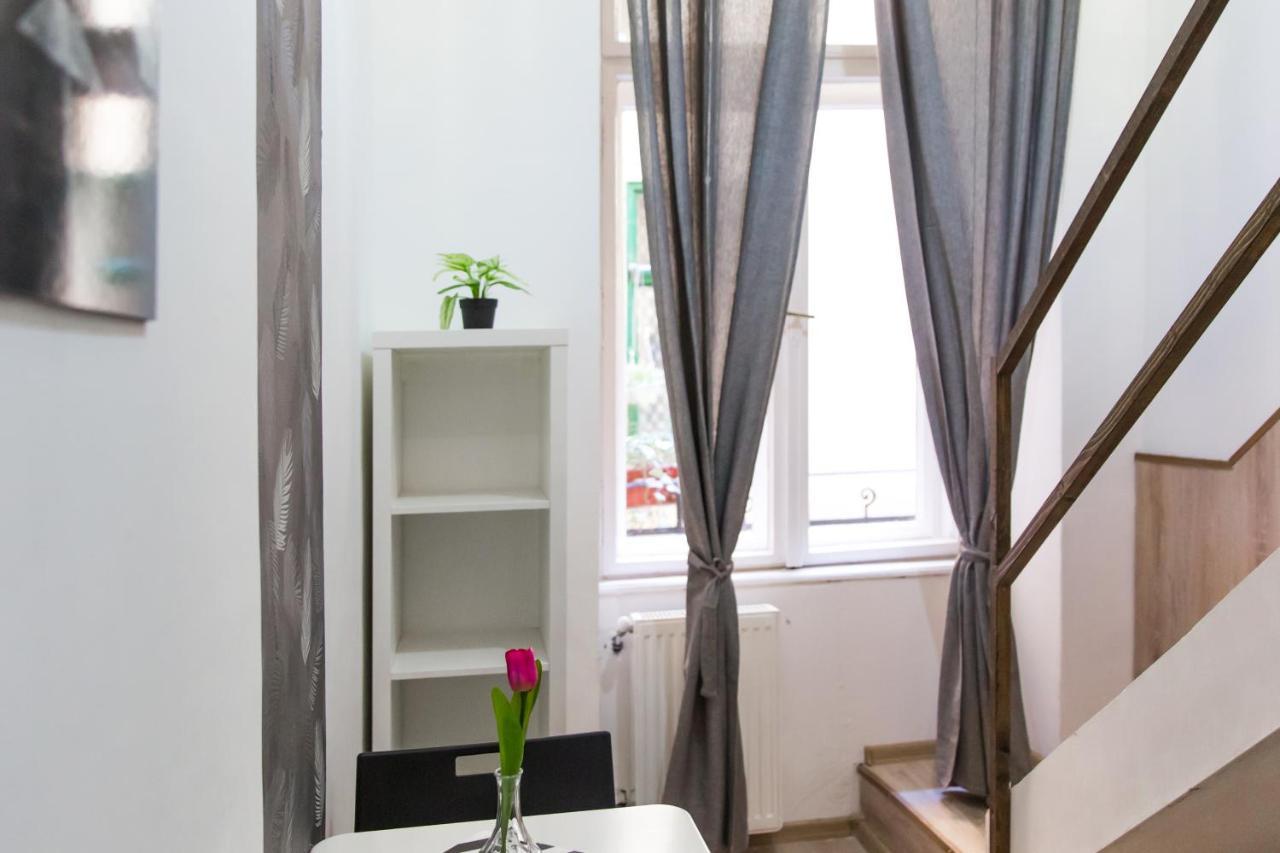 Central Budget Lofts Apartment Budapest Exterior photo