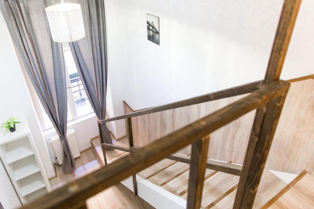 Central Budget Lofts Apartment Budapest Exterior photo